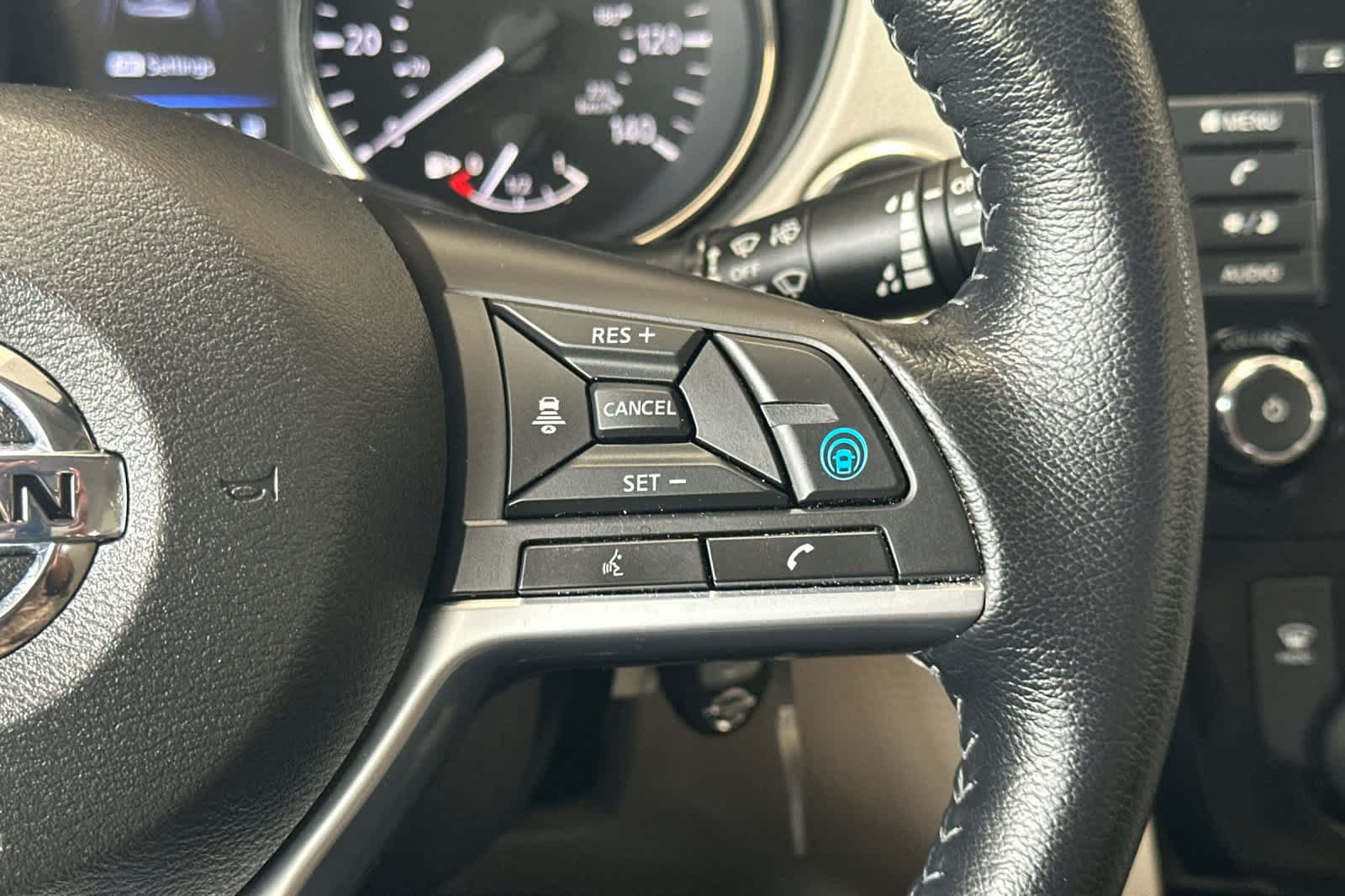 Thumbnail: 2022 Nissan Rogue Sport - 27