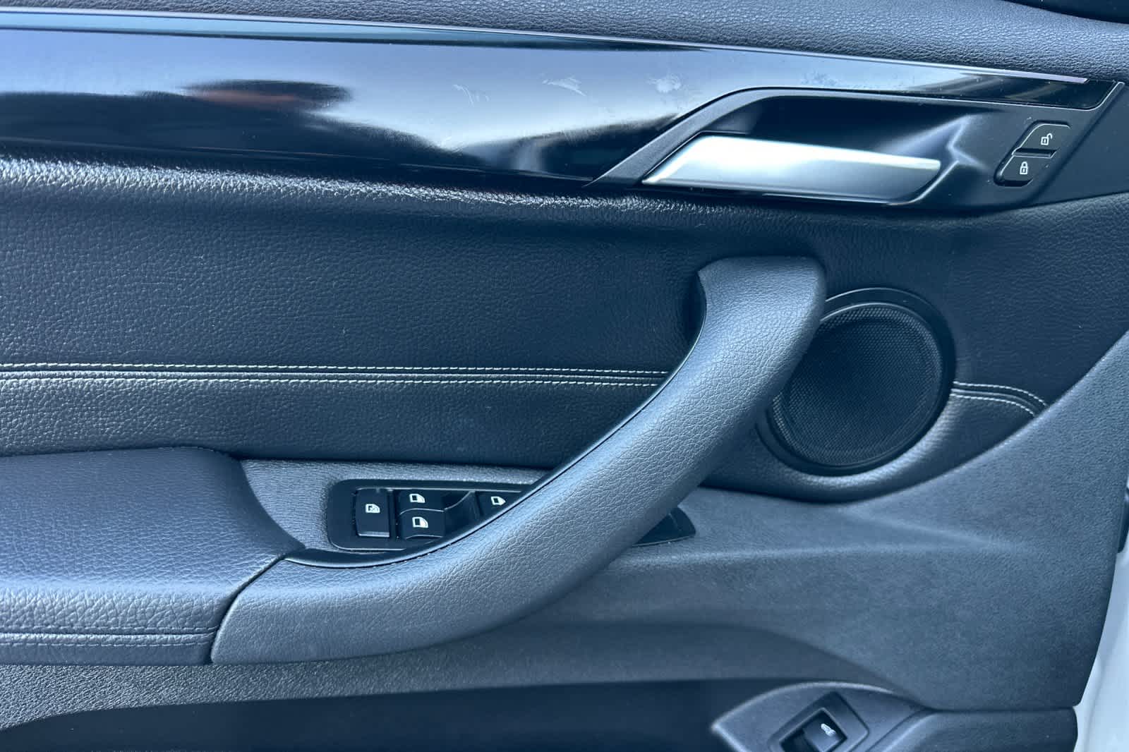 Thumbnail: 2017 BMW X1 - 12