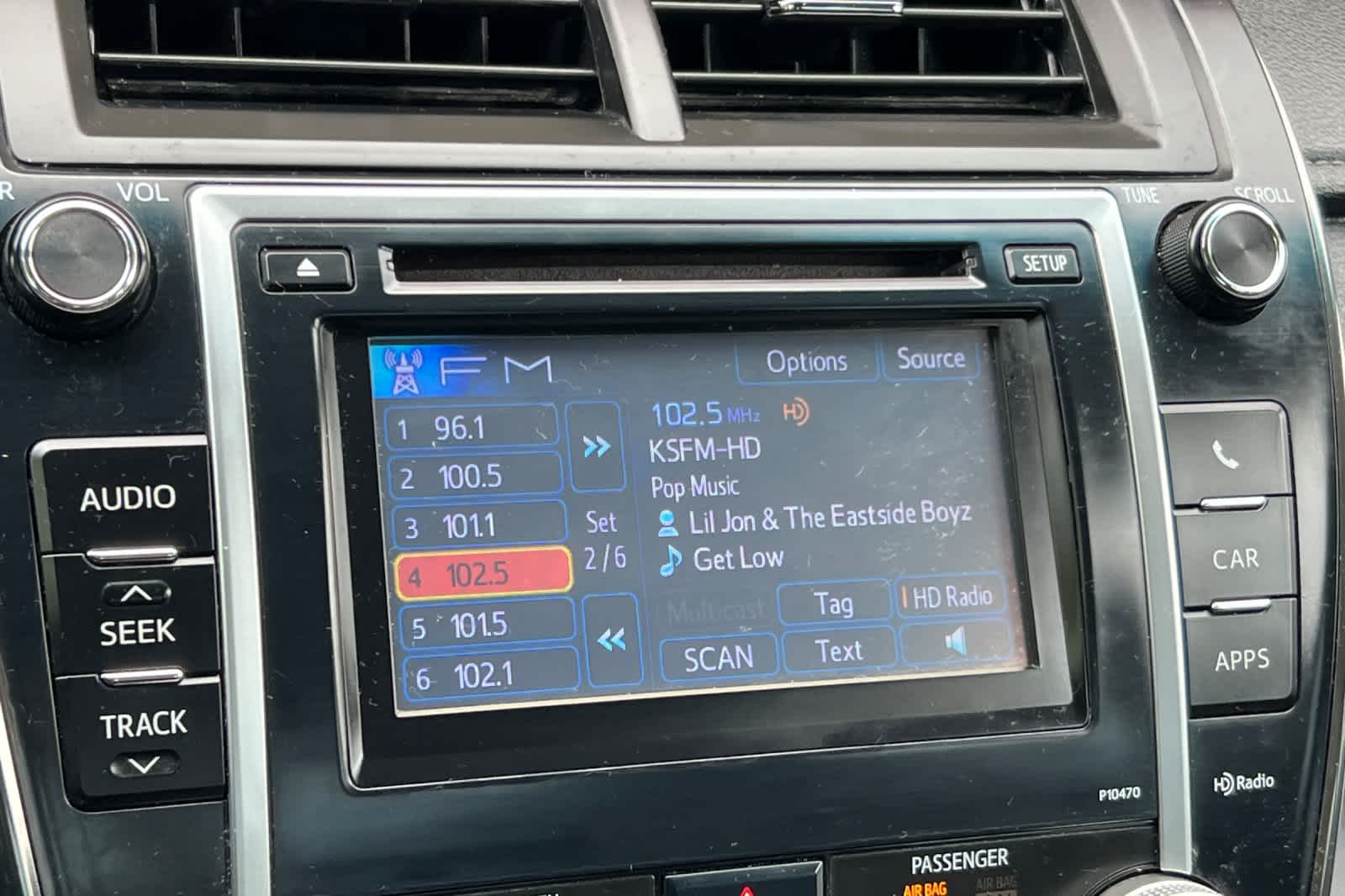 Thumbnail: 2013 Toyota Camry - 18