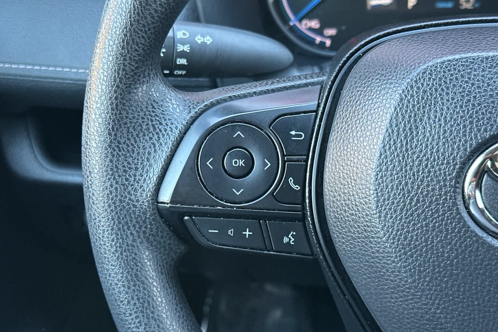 Thumbnail: 2025 Toyota RAV4 - 25