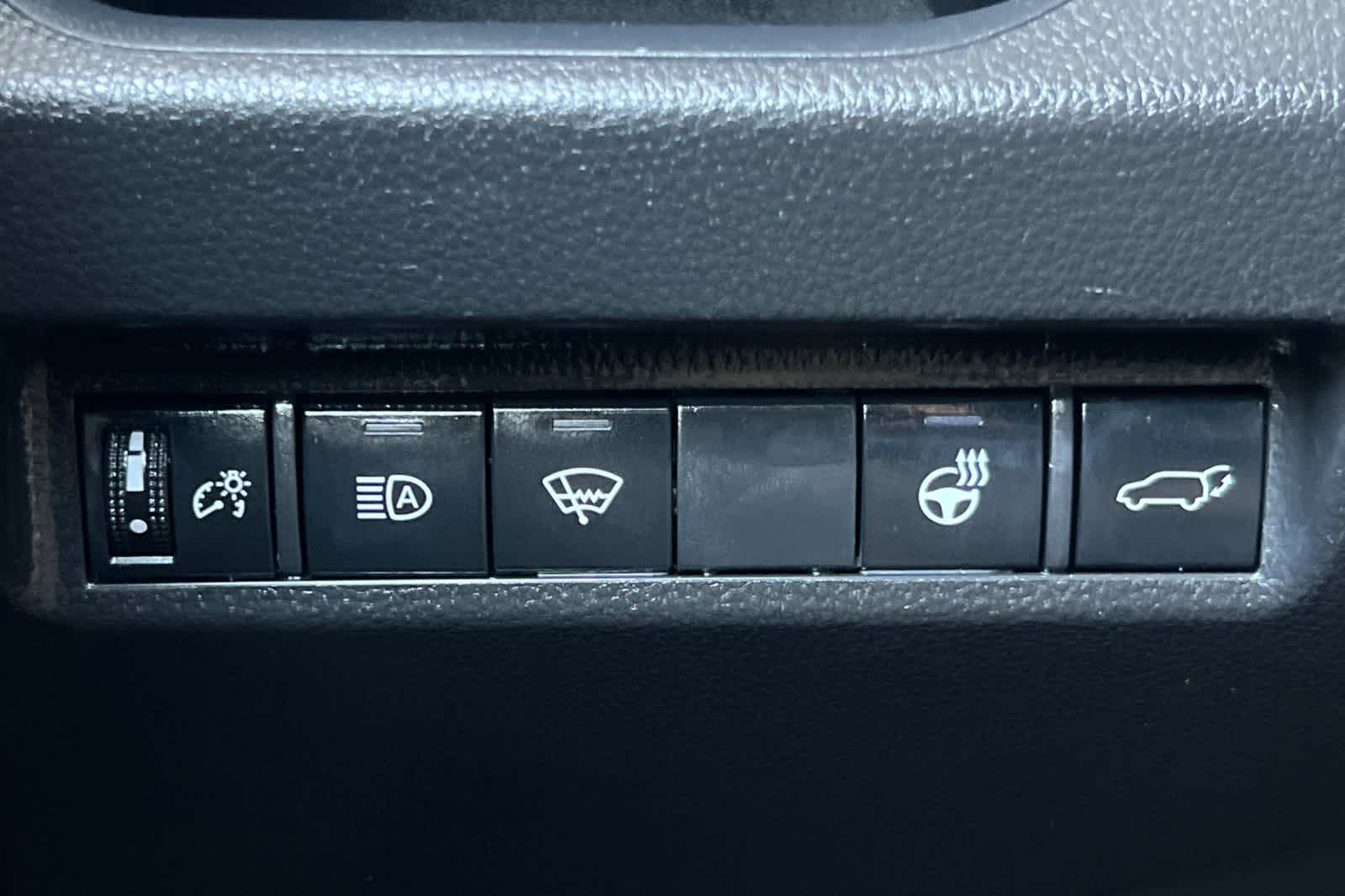 Thumbnail: 2021 Toyota RAV4 - 31