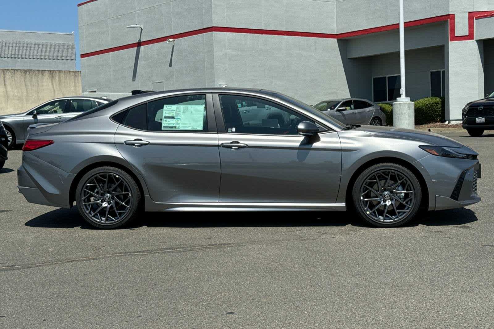 2025 Toyota Camry XSE 8