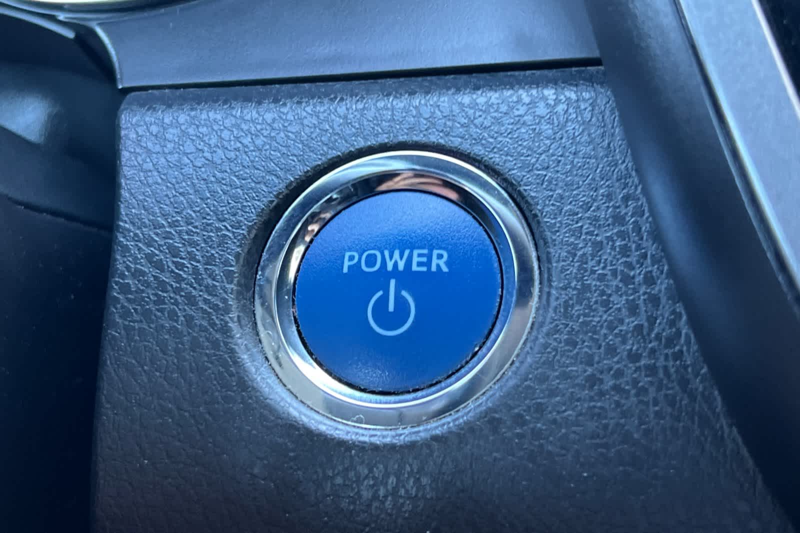 Thumbnail: 2020 Toyota Camry - 22