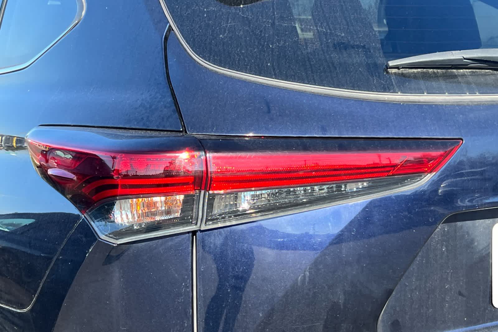 Thumbnail: 2022 Toyota Highlander - 15