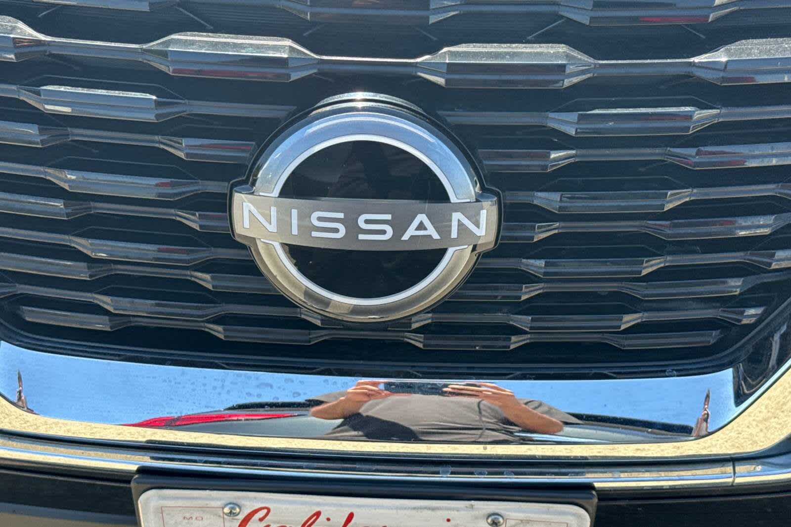 2022 Nissan Rogue SV 10