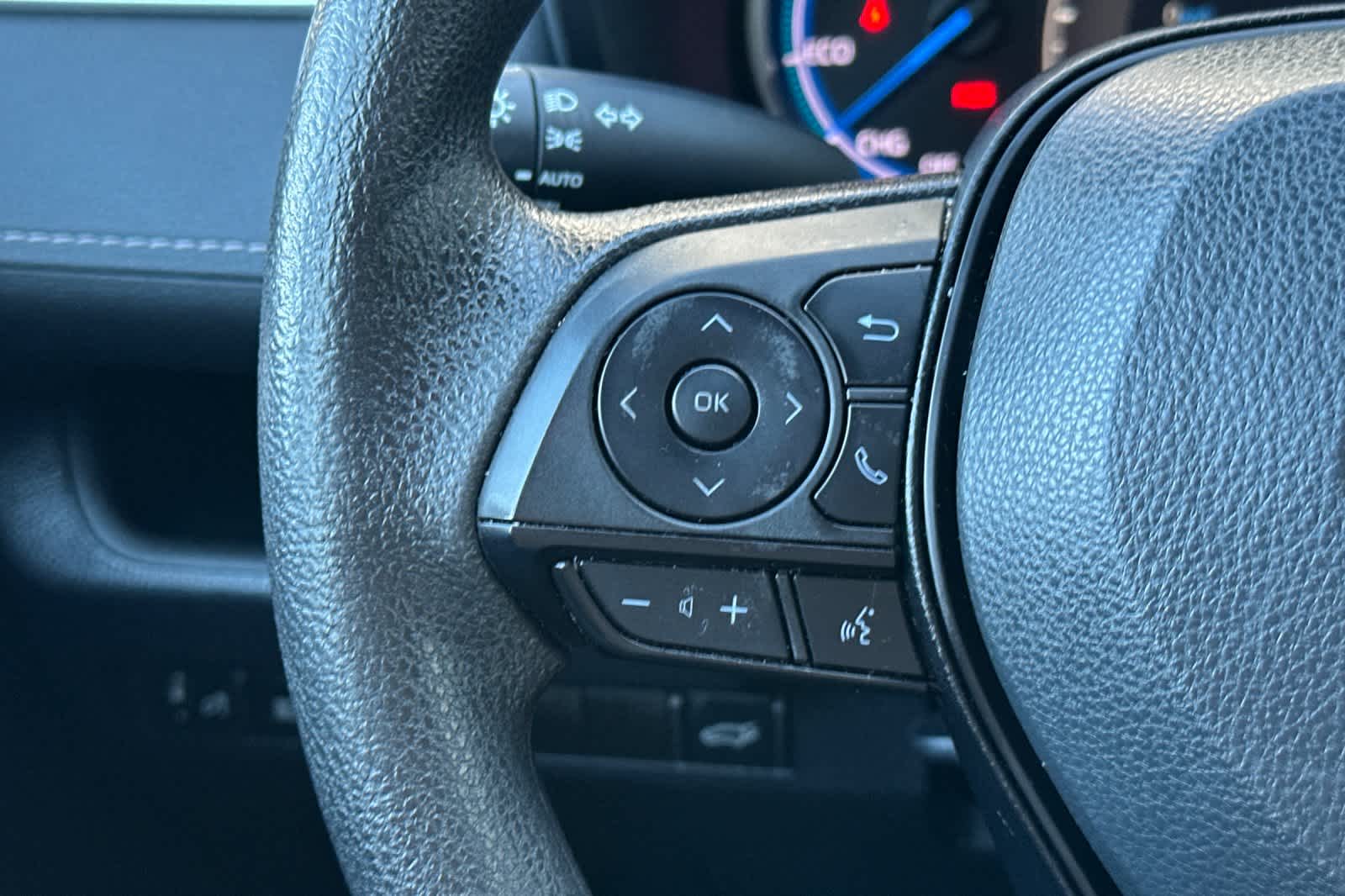 Thumbnail: 2023 Toyota RAV4 - 26