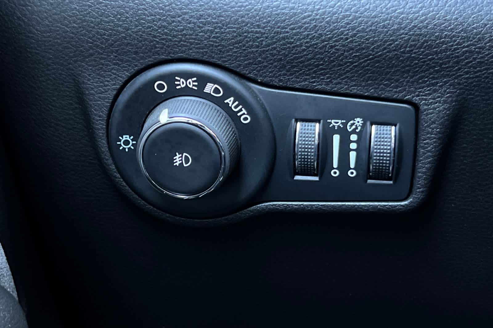 Thumbnail: 2024 Jeep Compass - 30