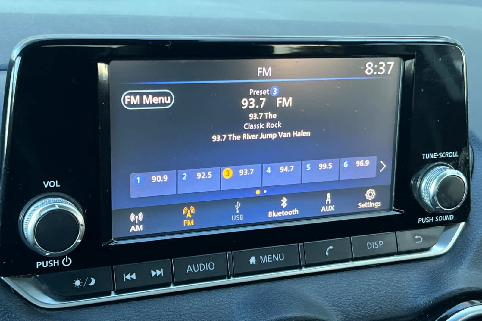 Thumbnail: 2020 Nissan Sentra - 18