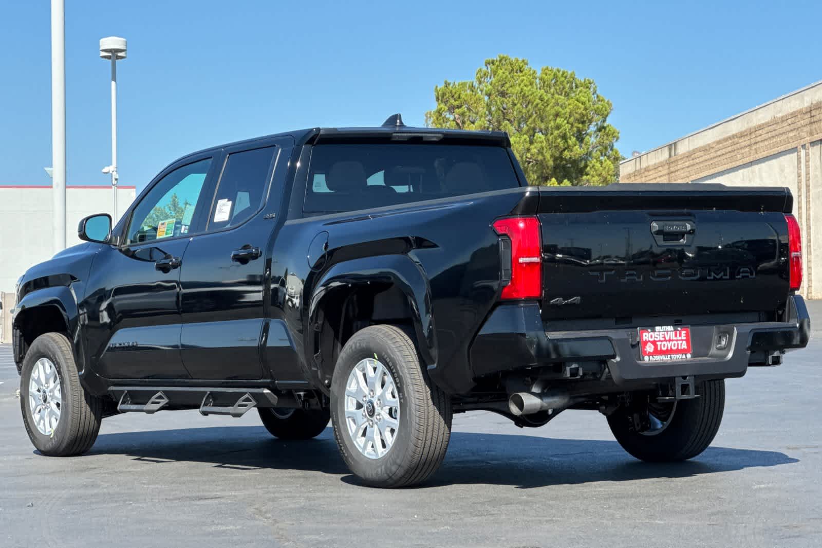 Thumbnail: 2025 Toyota Tacoma - 6