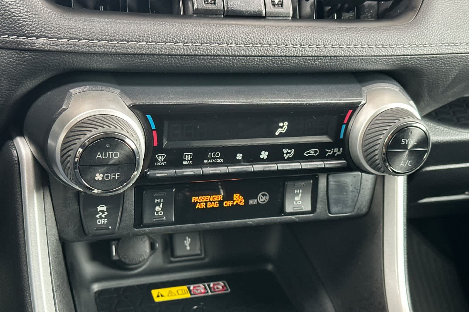 Thumbnail: 2022 Toyota RAV4 - 22