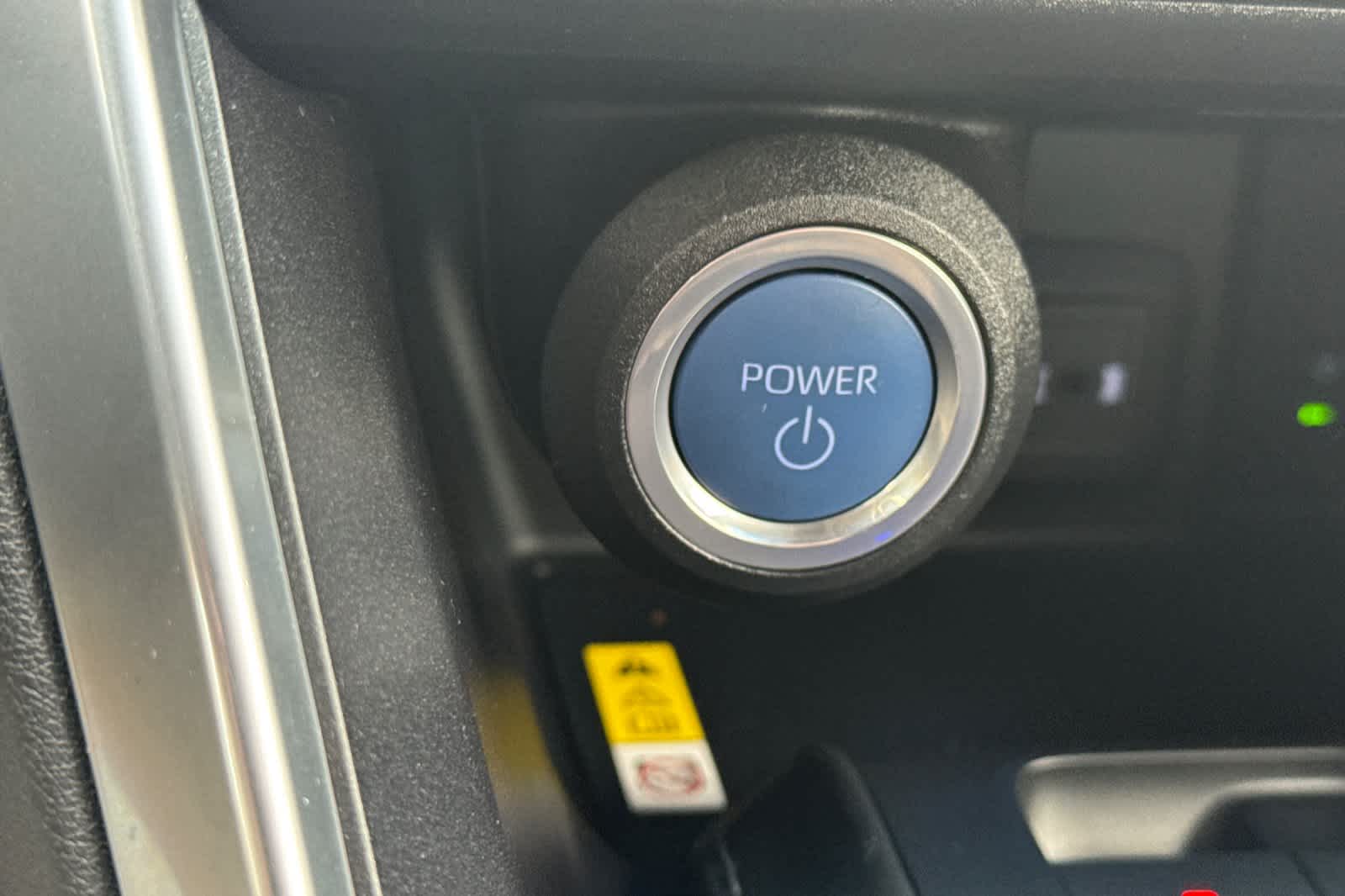 Thumbnail: 2022 Toyota Venza - 24