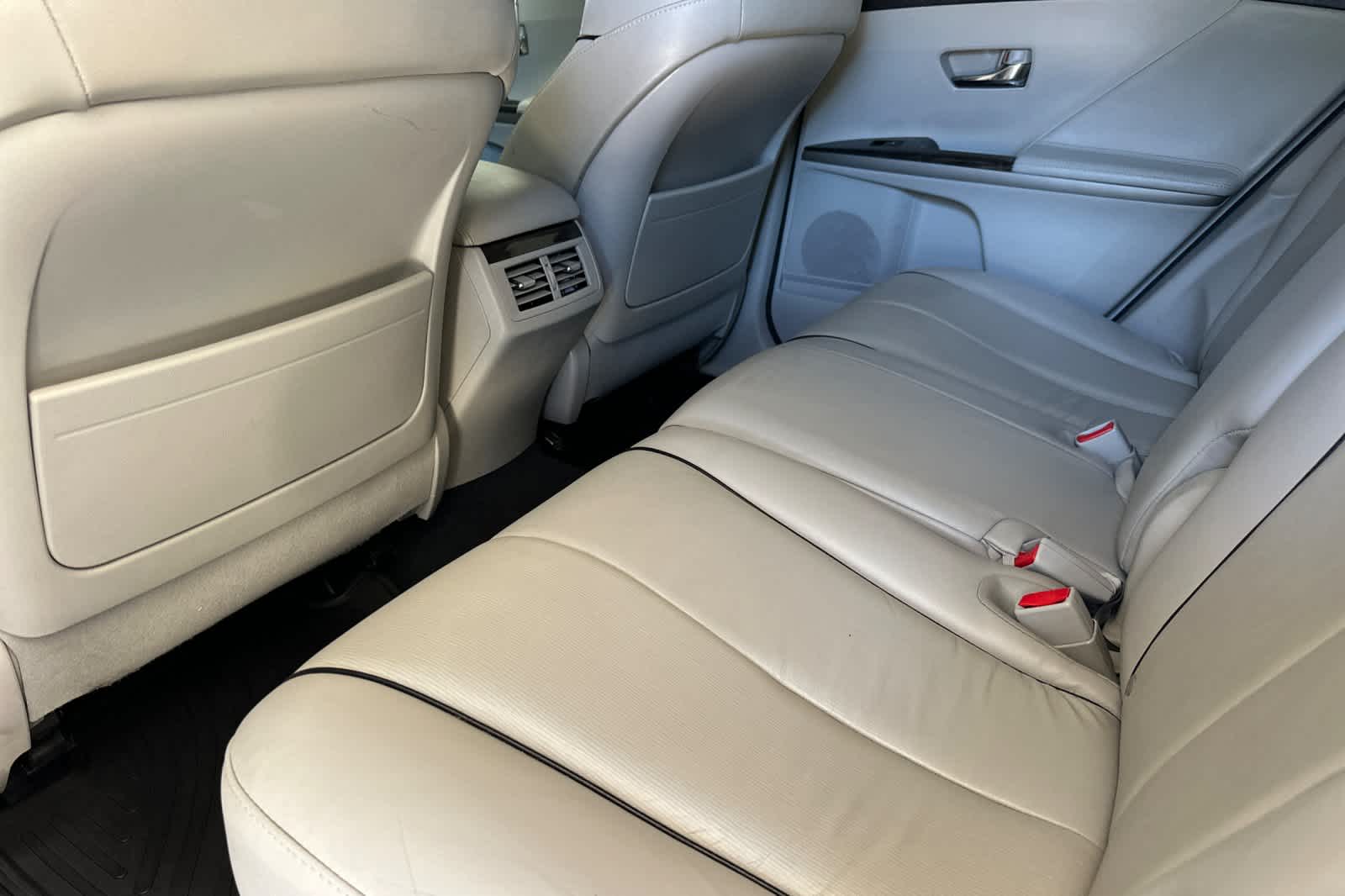 Thumbnail: 2013 Toyota Venza - 4