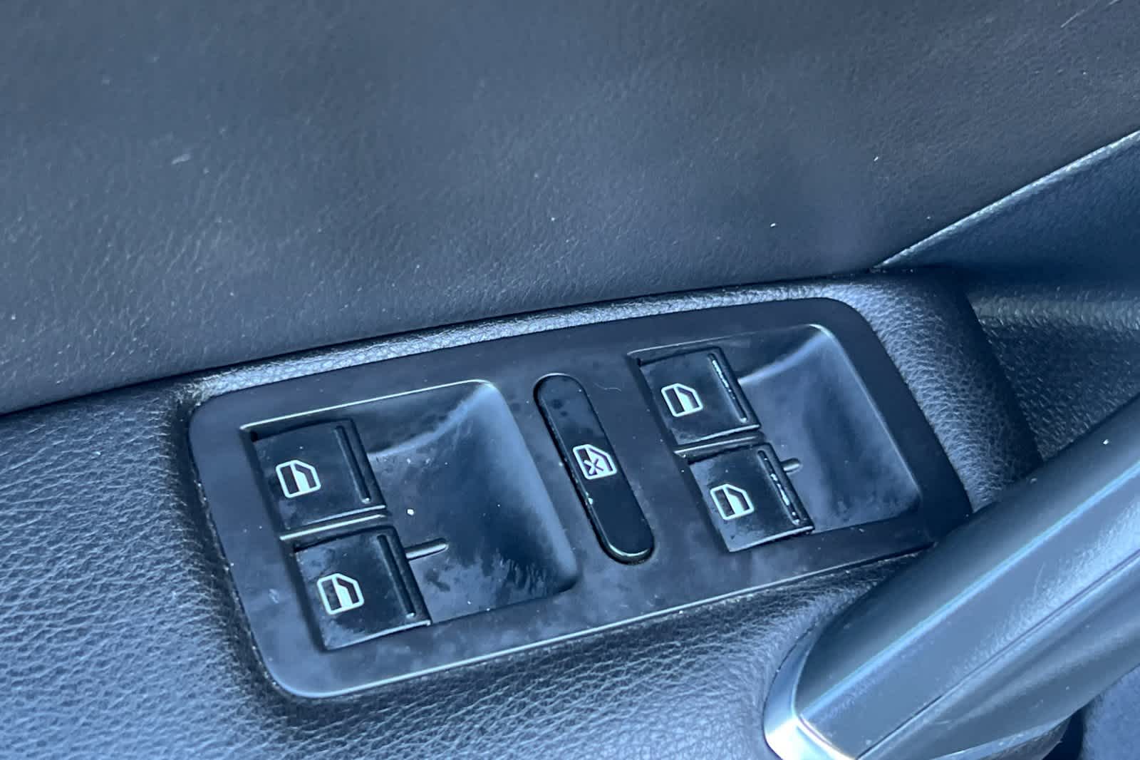 Thumbnail: 2018 Volkswagen Passat - 13