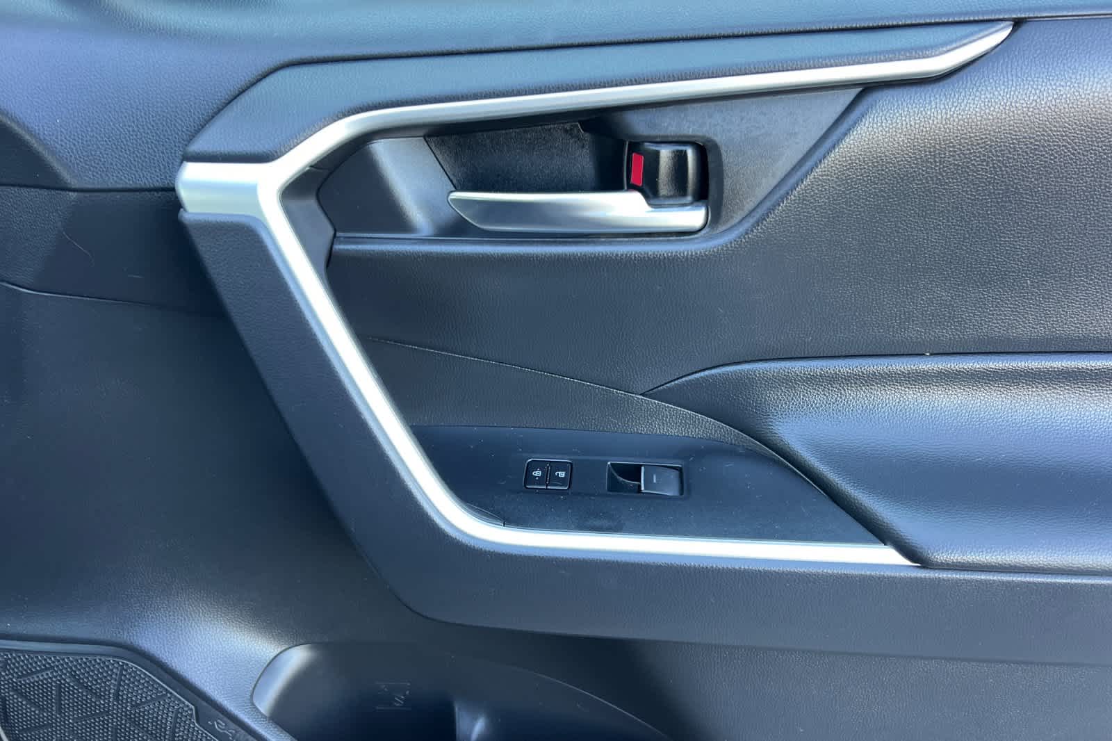 Thumbnail: 2024 Toyota RAV4 - 19