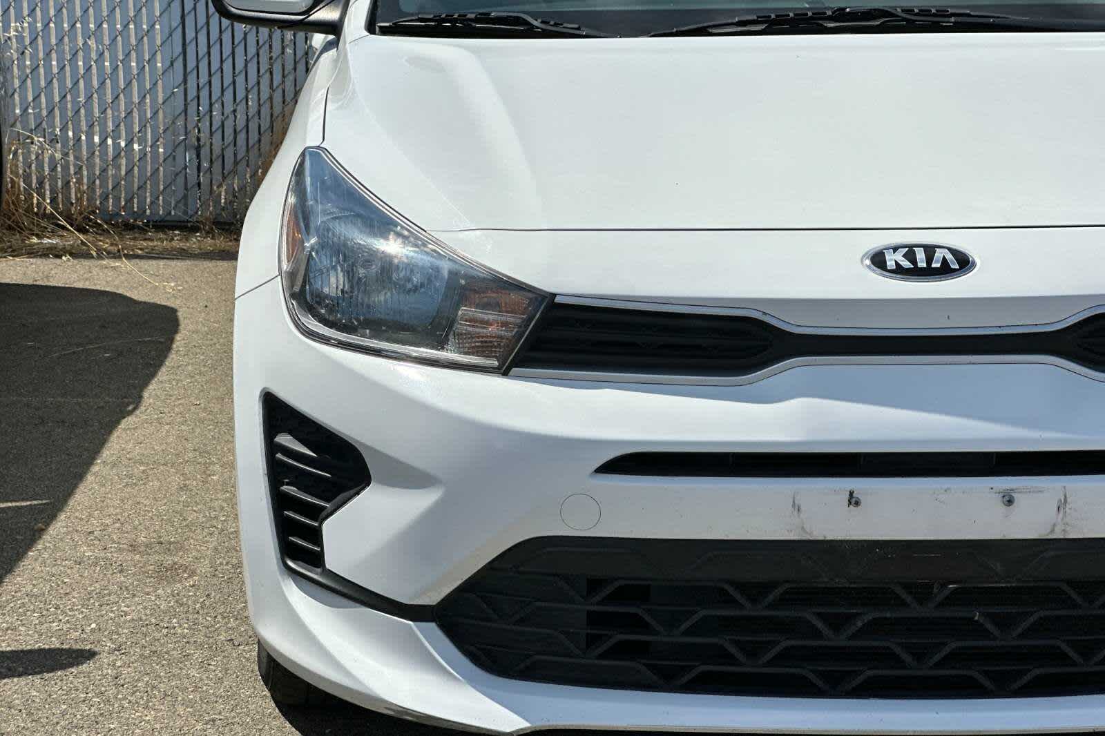 Thumbnail: 2021 Kia Rio - 8