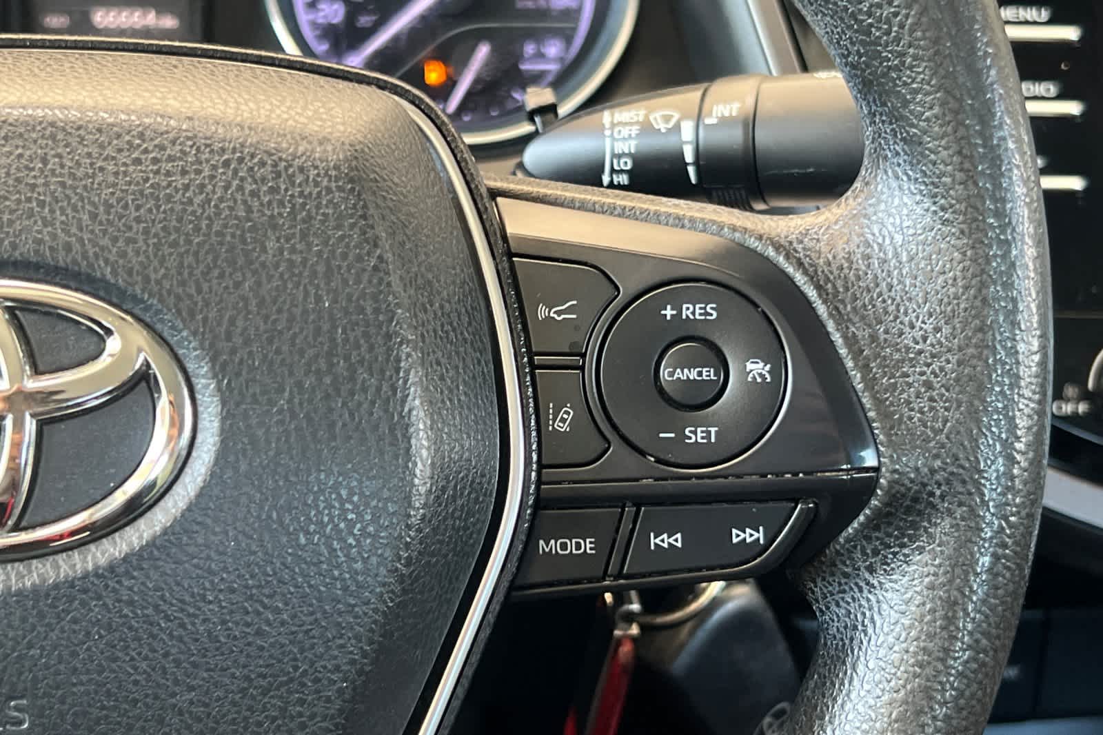Thumbnail: 2020 Toyota Camry - 24