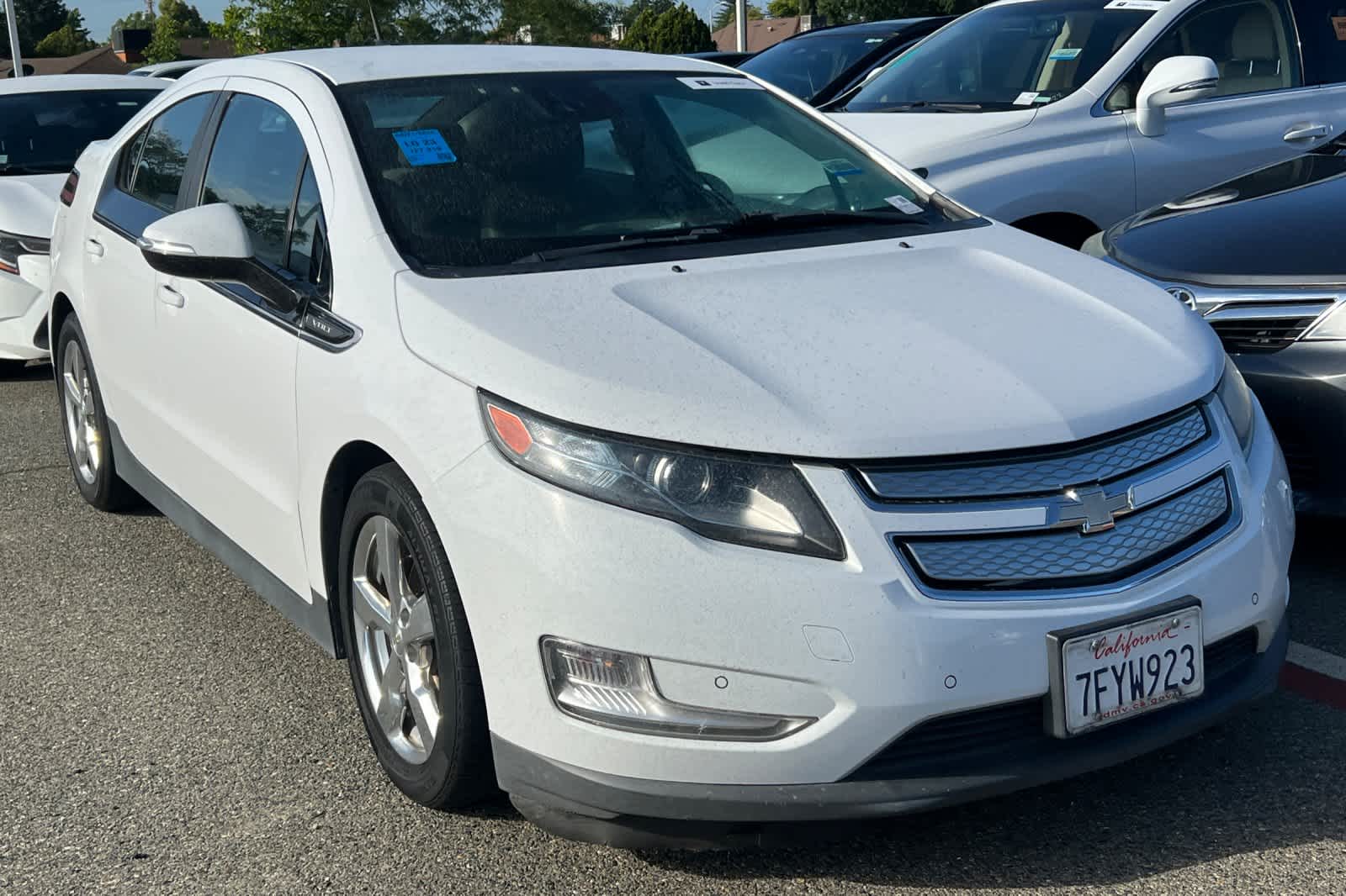 Thumbnail: 2014 Chevrolet Volt - 3