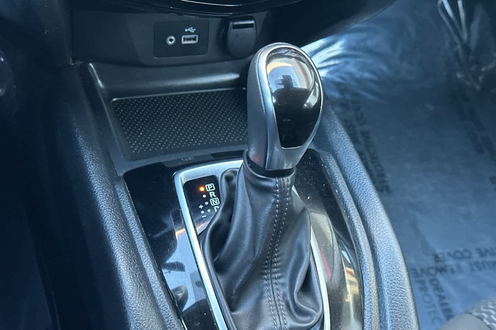 Thumbnail: 2021 Nissan Rogue Sport - 23