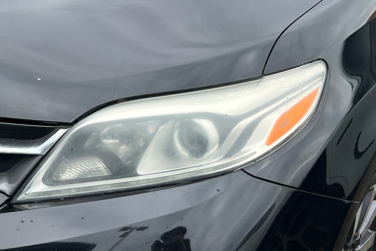 Thumbnail: 2019 Toyota Sienna - 11