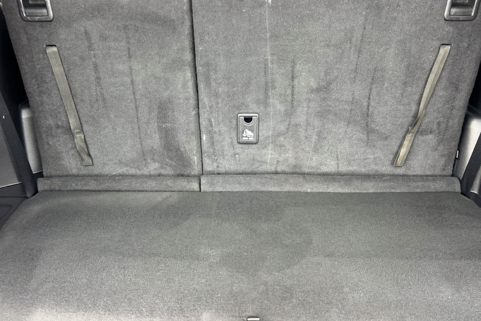 Thumbnail: 2023 Toyota Highlander - 17