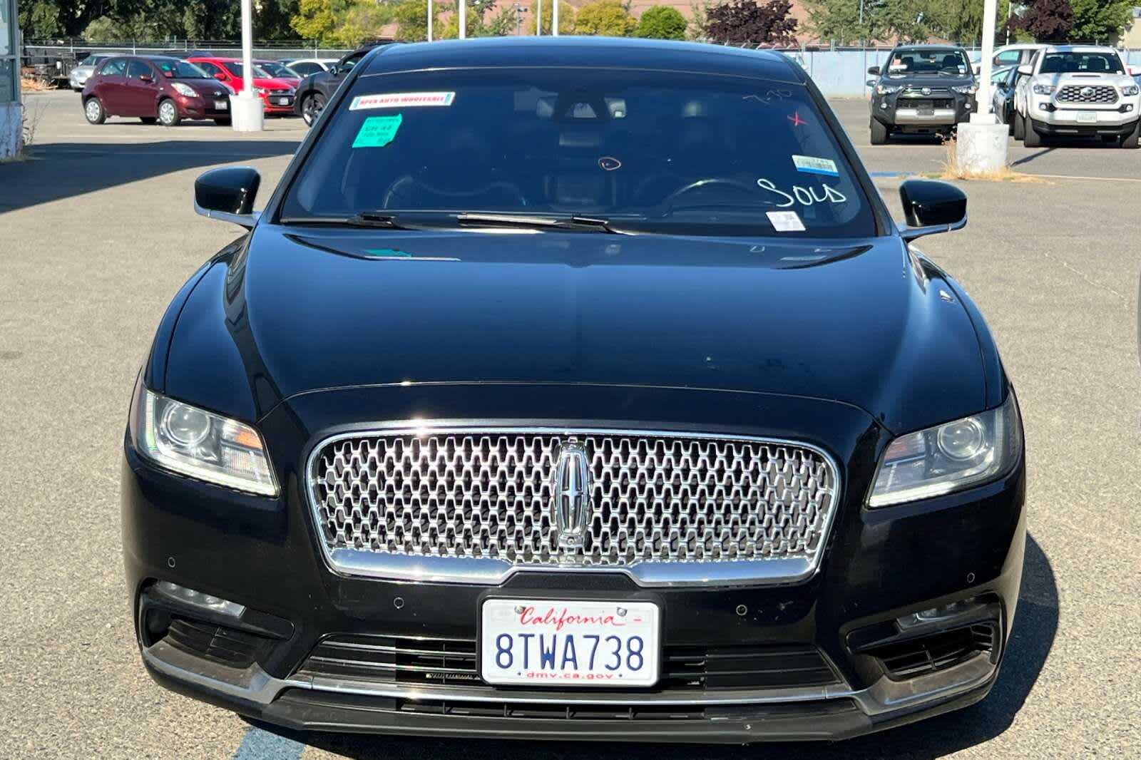 Thumbnail: 2018 Lincoln Continental - 6
