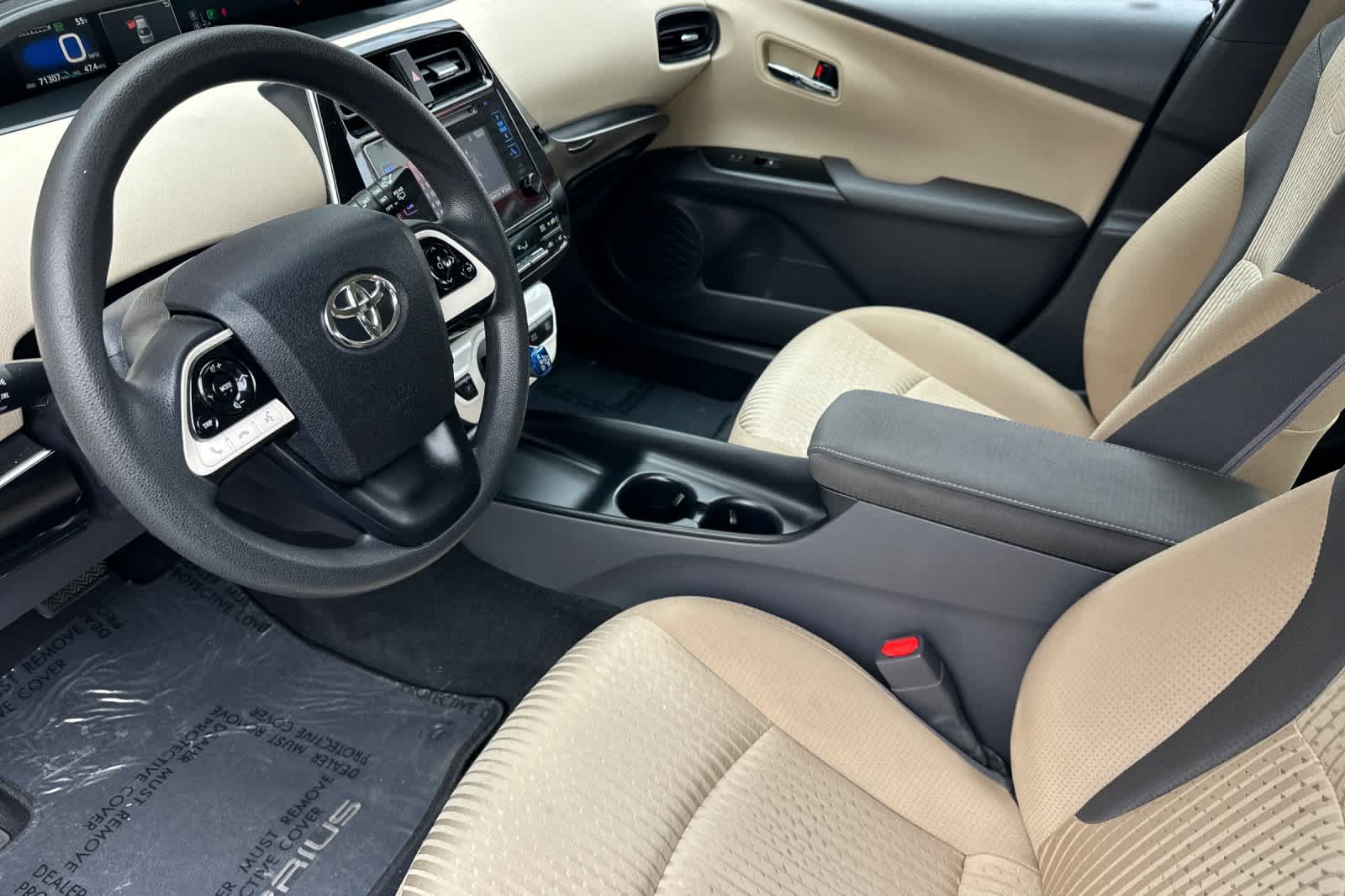 Thumbnail: 2016 Toyota Prius - 11