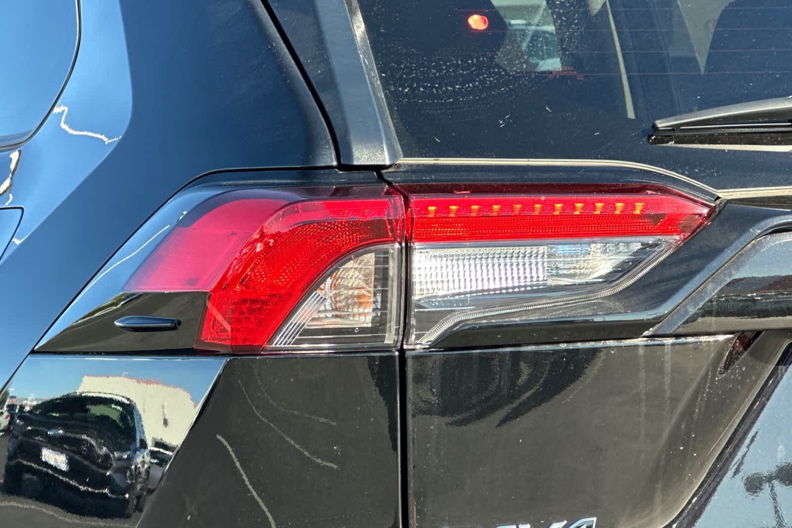 Thumbnail: 2025 Toyota RAV4 - 30