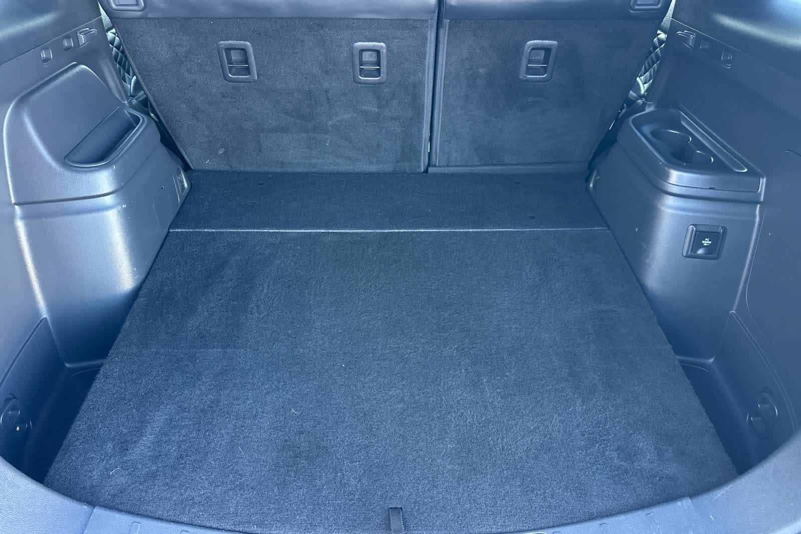 Thumbnail: 2022 Mitsubishi Outlander - 16