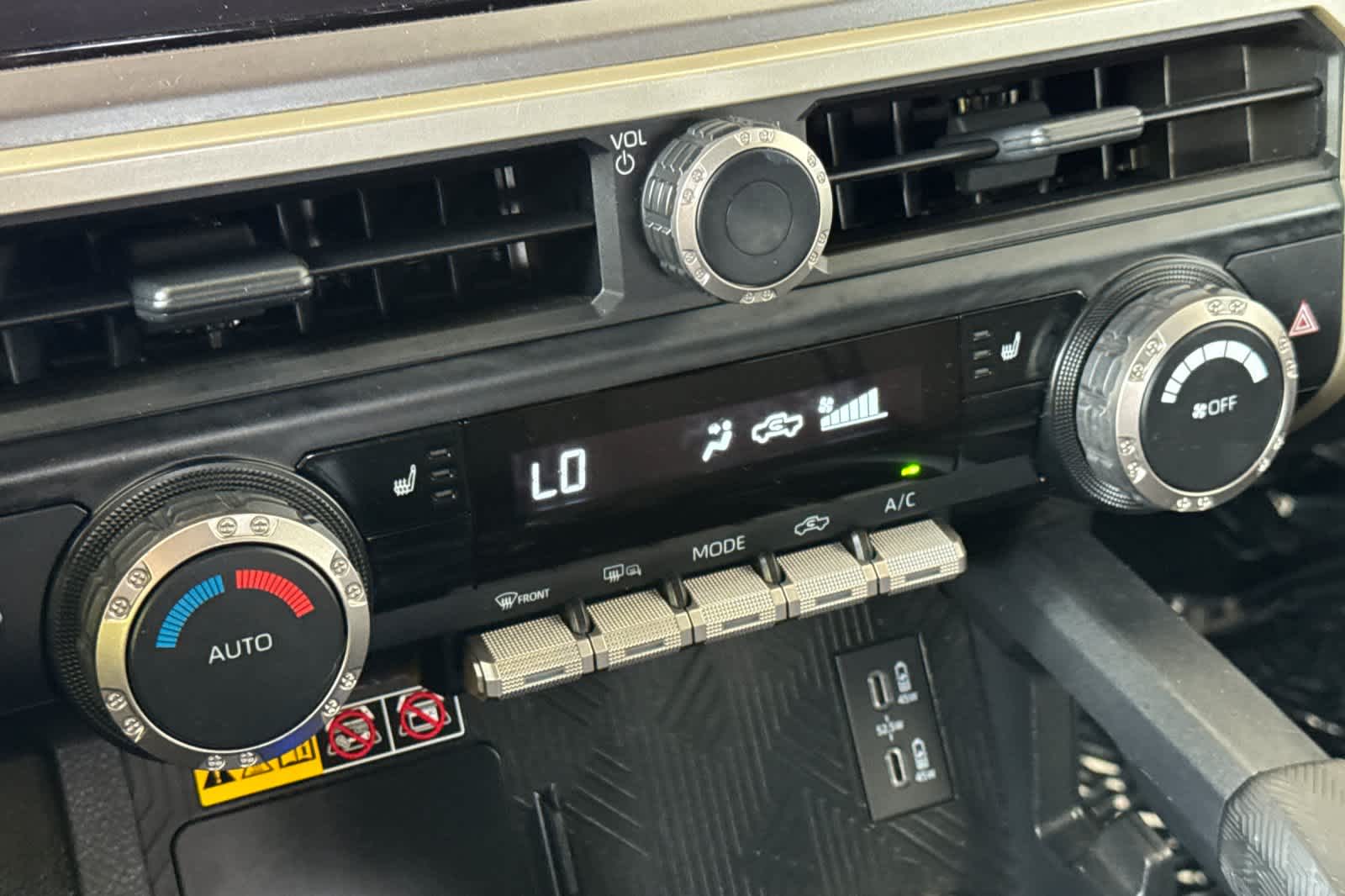 Thumbnail: 2024 Toyota Tacoma - 21