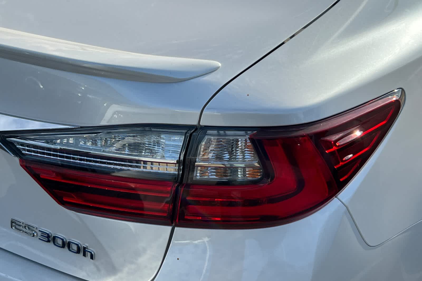 Thumbnail: 2017 Lexus ES - 17