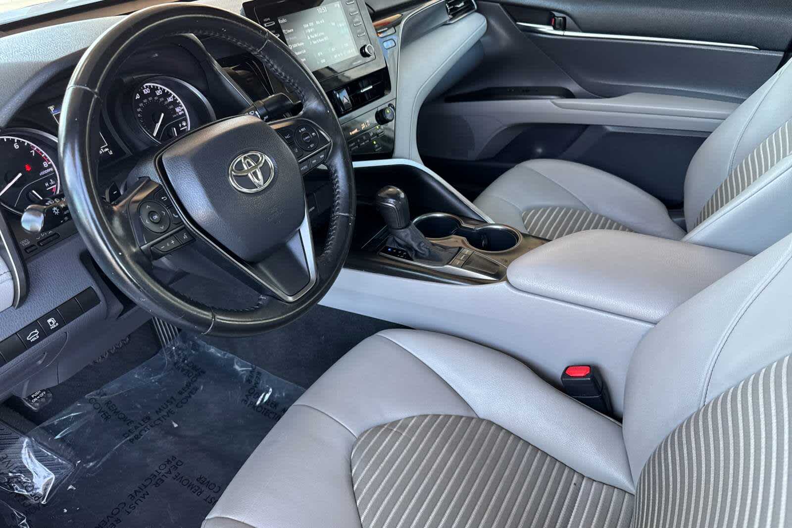 Thumbnail: 2022 Toyota Camry - 11