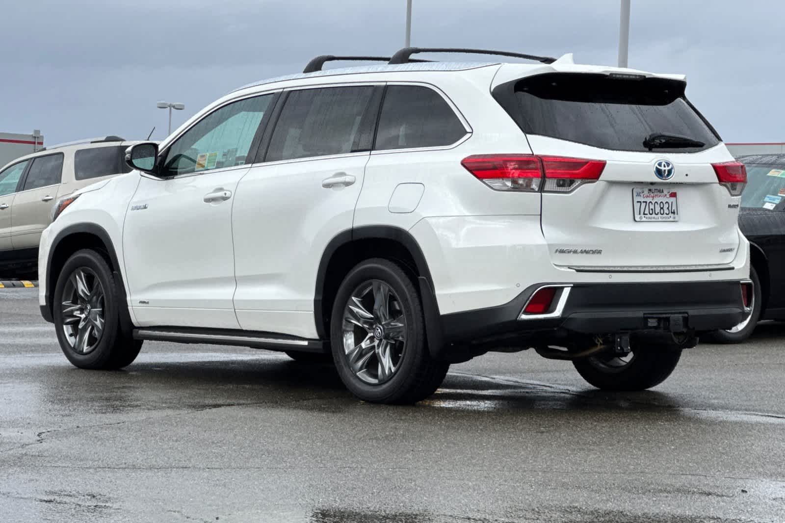Thumbnail: 2017 Toyota Highlander - 7