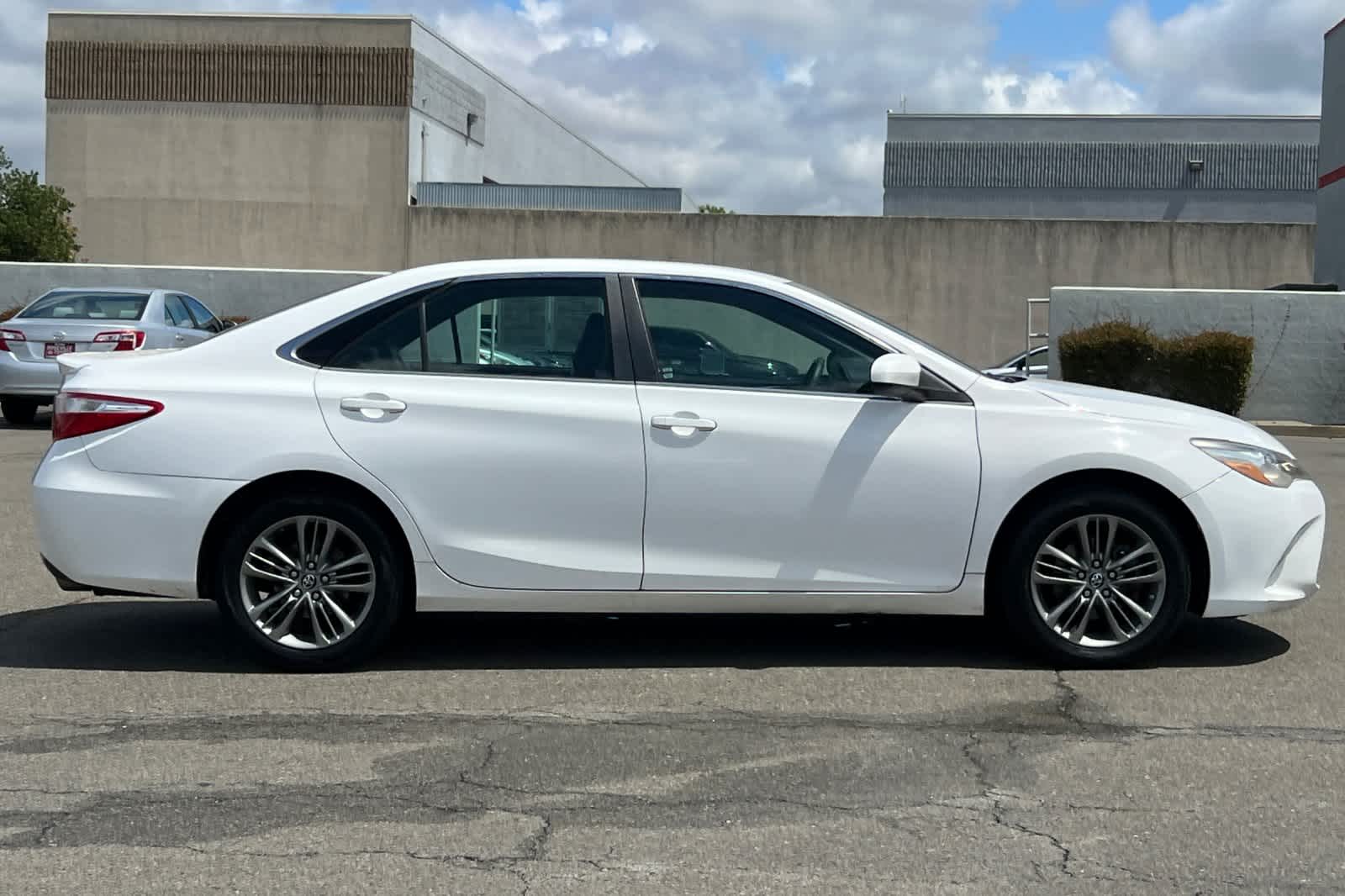 Thumbnail: 2016 Toyota Camry - 5