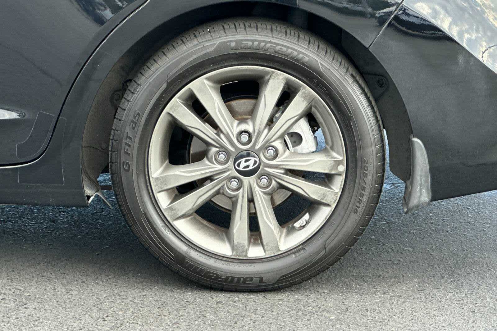 Thumbnail: 2018 Hyundai Elantra - 30