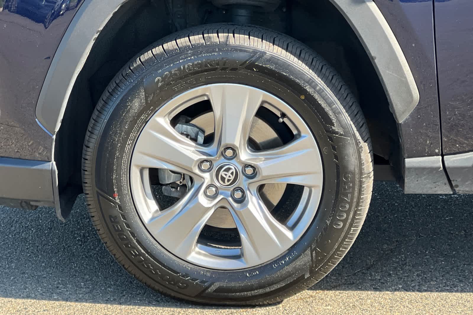 Thumbnail: 2024 Toyota RAV4 - 31