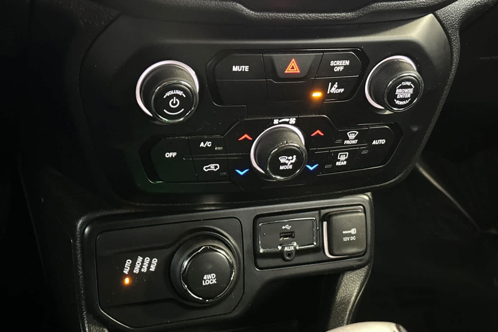 Thumbnail: 2023 Jeep Renegade - 21