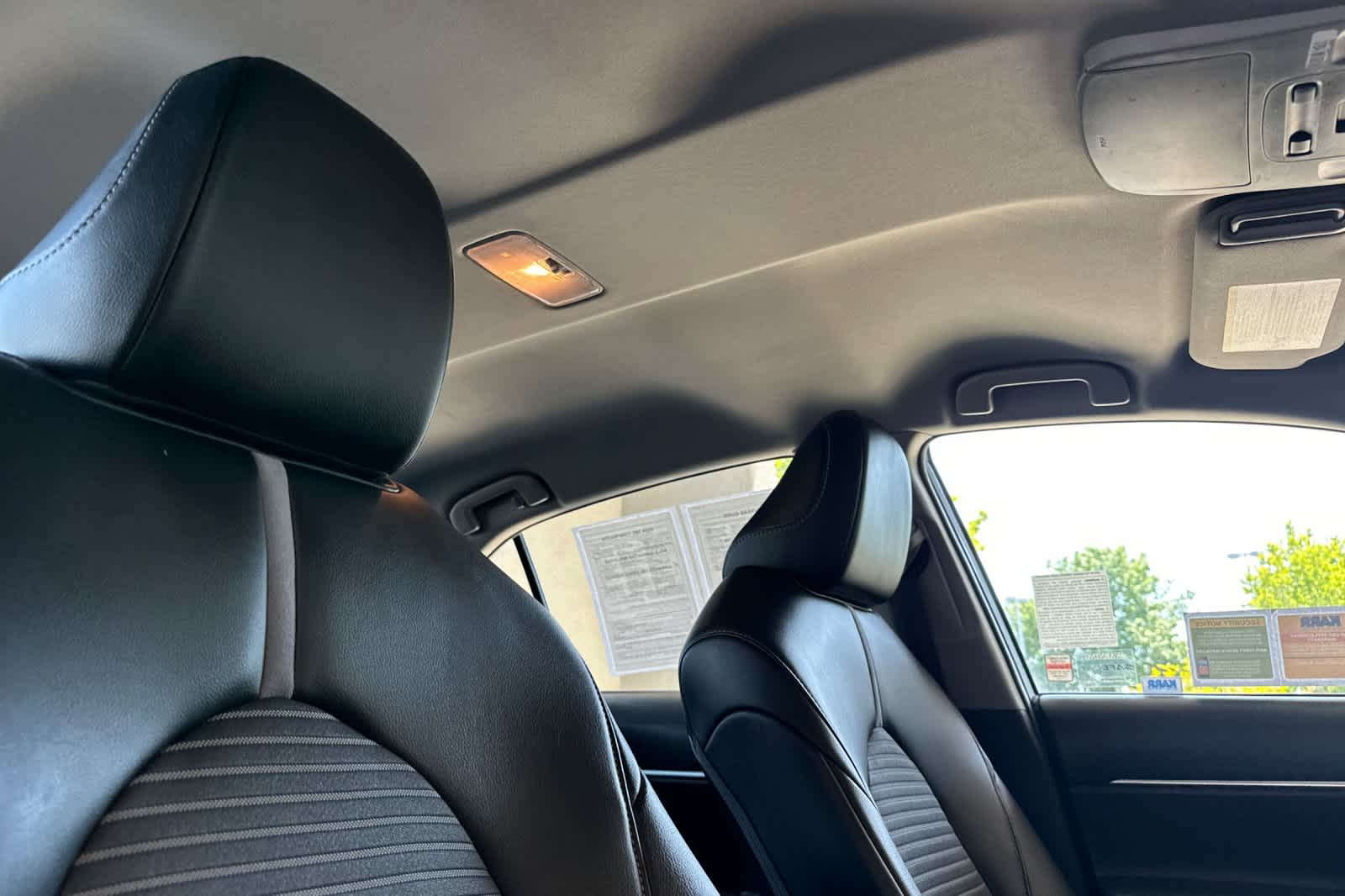 2022 Toyota Camry SE 16