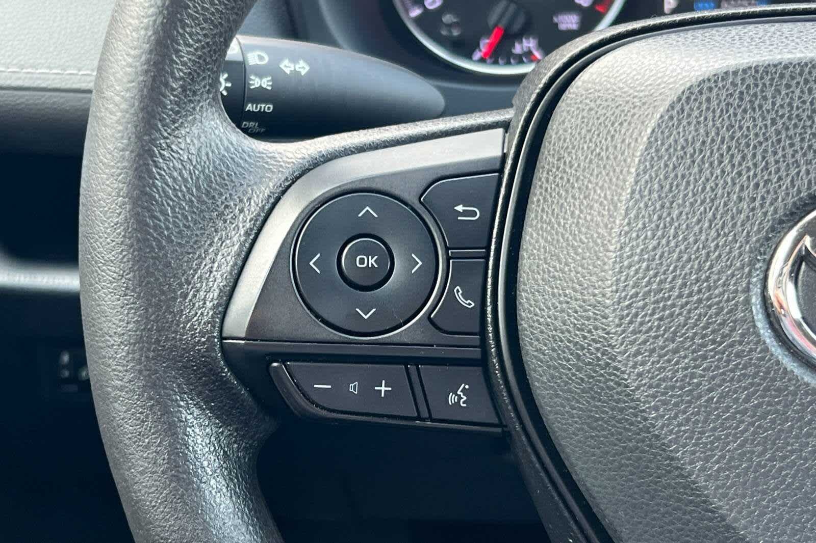Thumbnail: 2022 Toyota RAV4 - 26