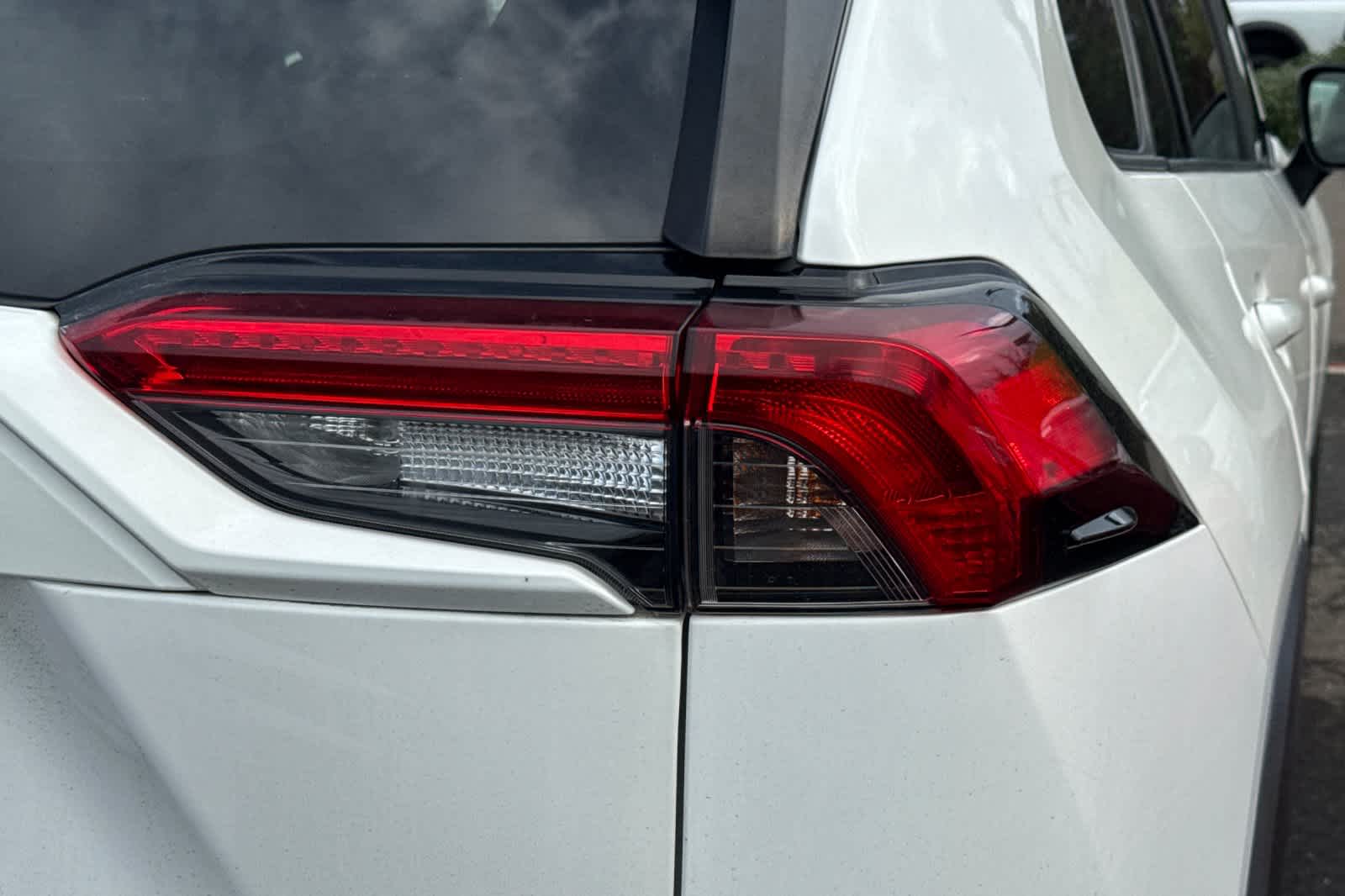 Thumbnail: 2019 Toyota RAV4 - 17