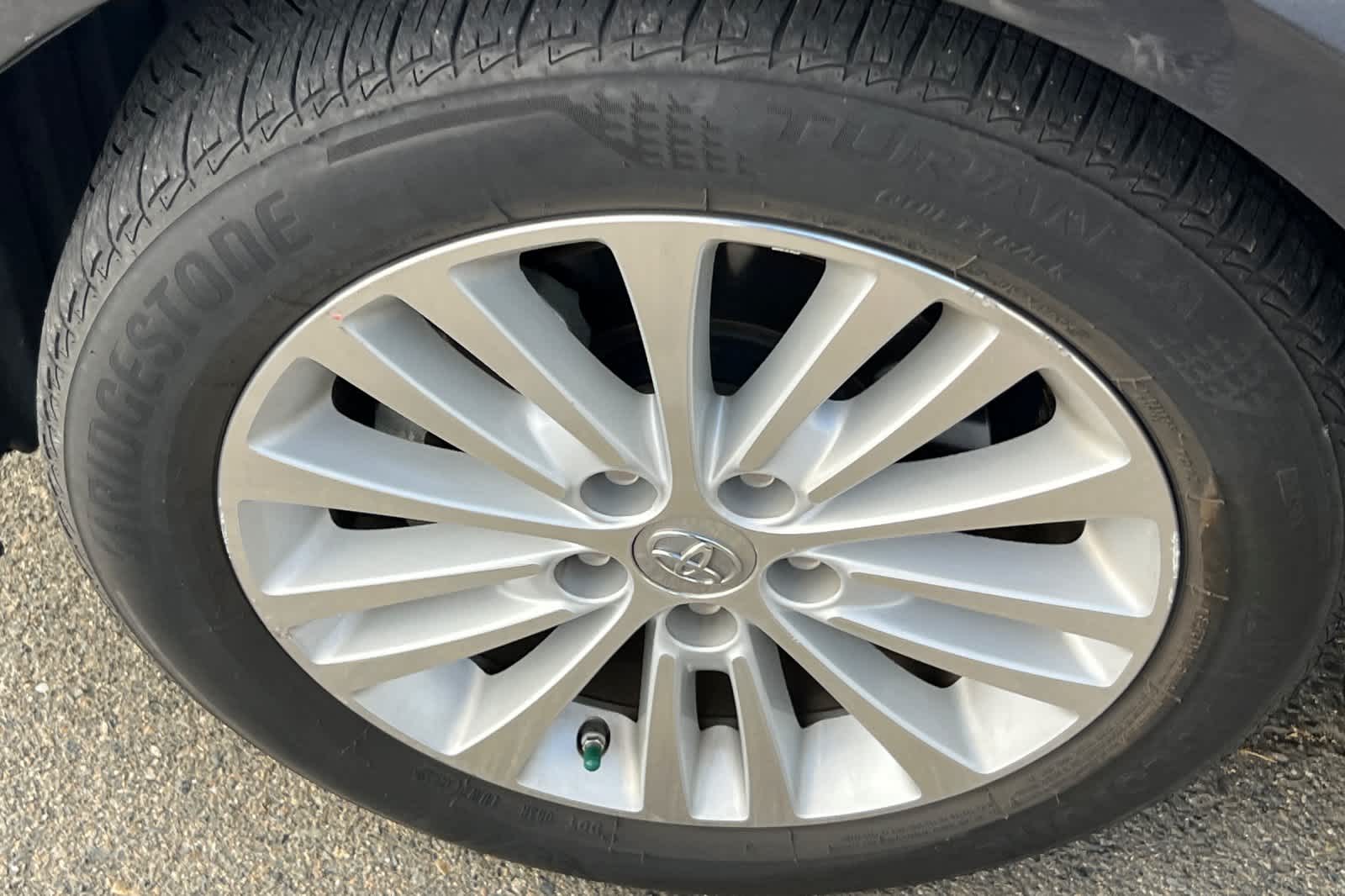 Thumbnail: 2013 Toyota Avalon - 19