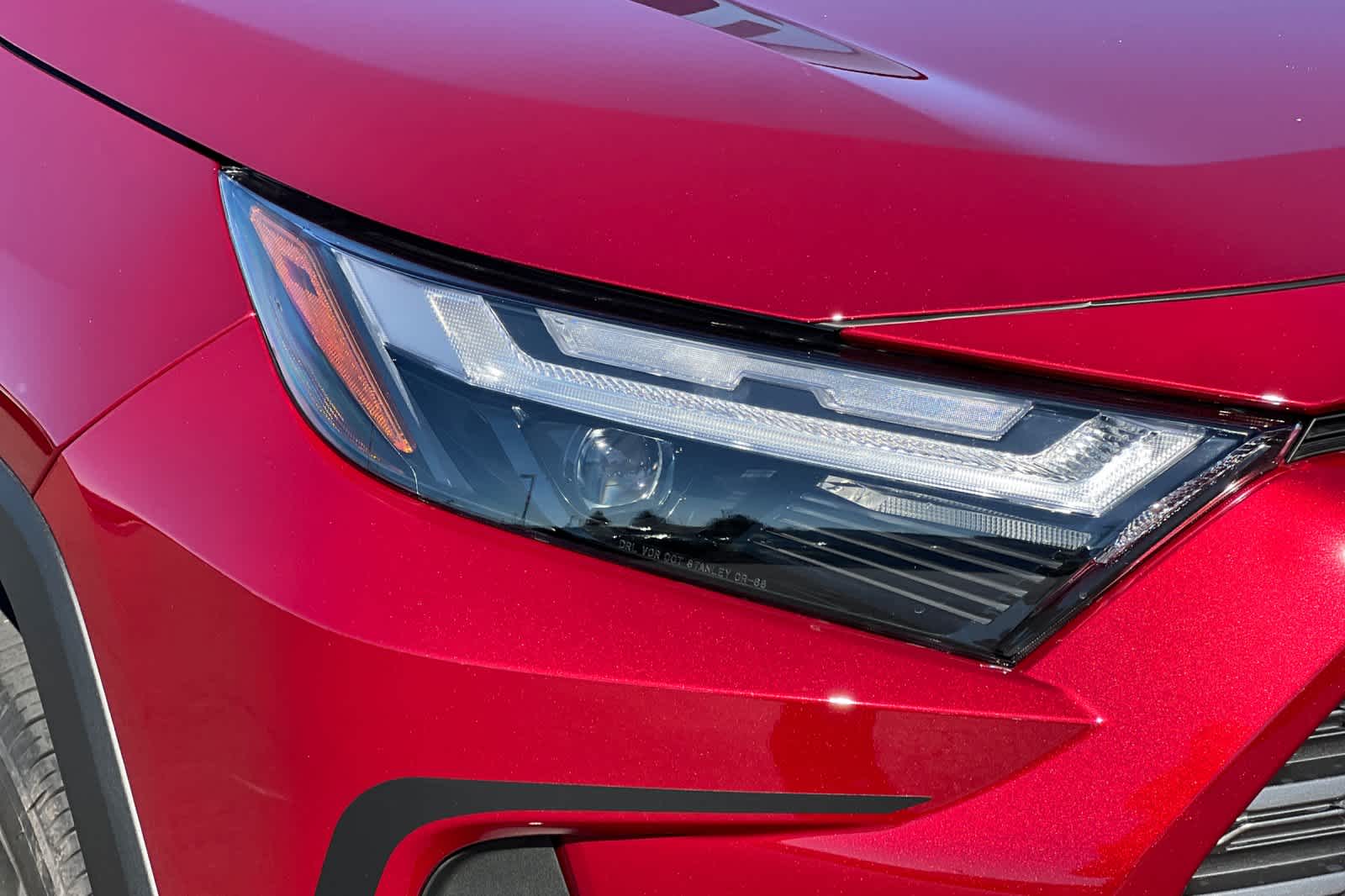 Thumbnail: 2025 Toyota RAV4 - 28