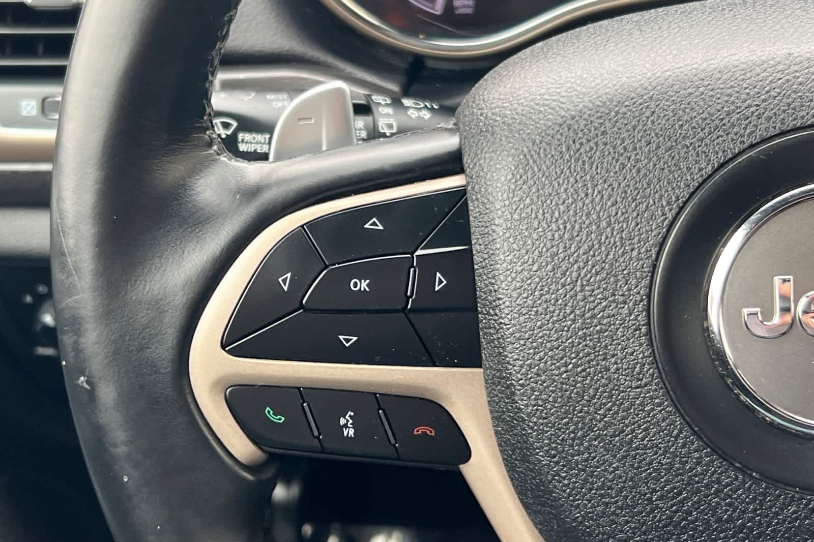 Thumbnail: 2017 Jeep Grand Cherokee - 25