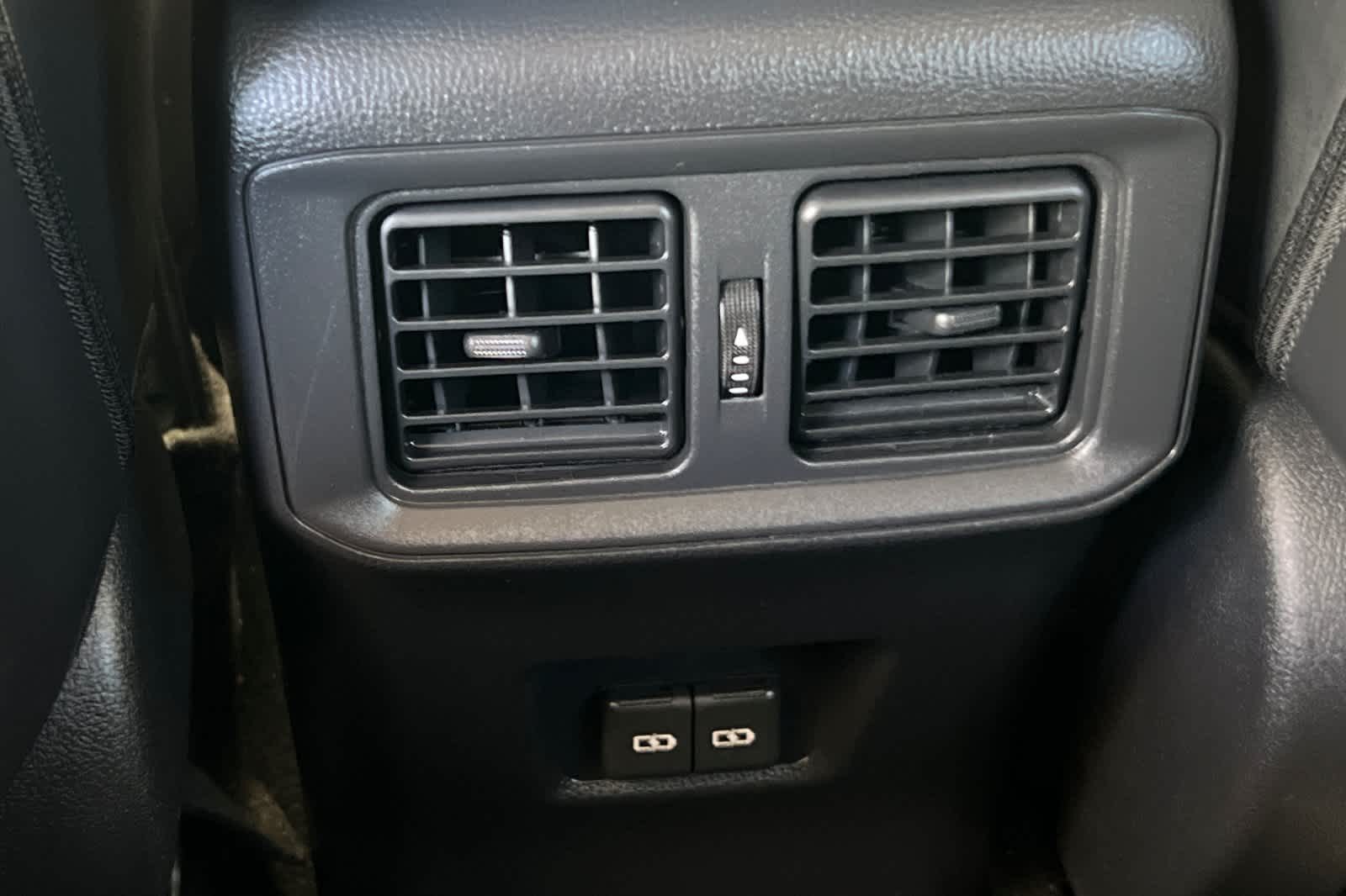 Thumbnail: 2022 Toyota RAV4 - 14