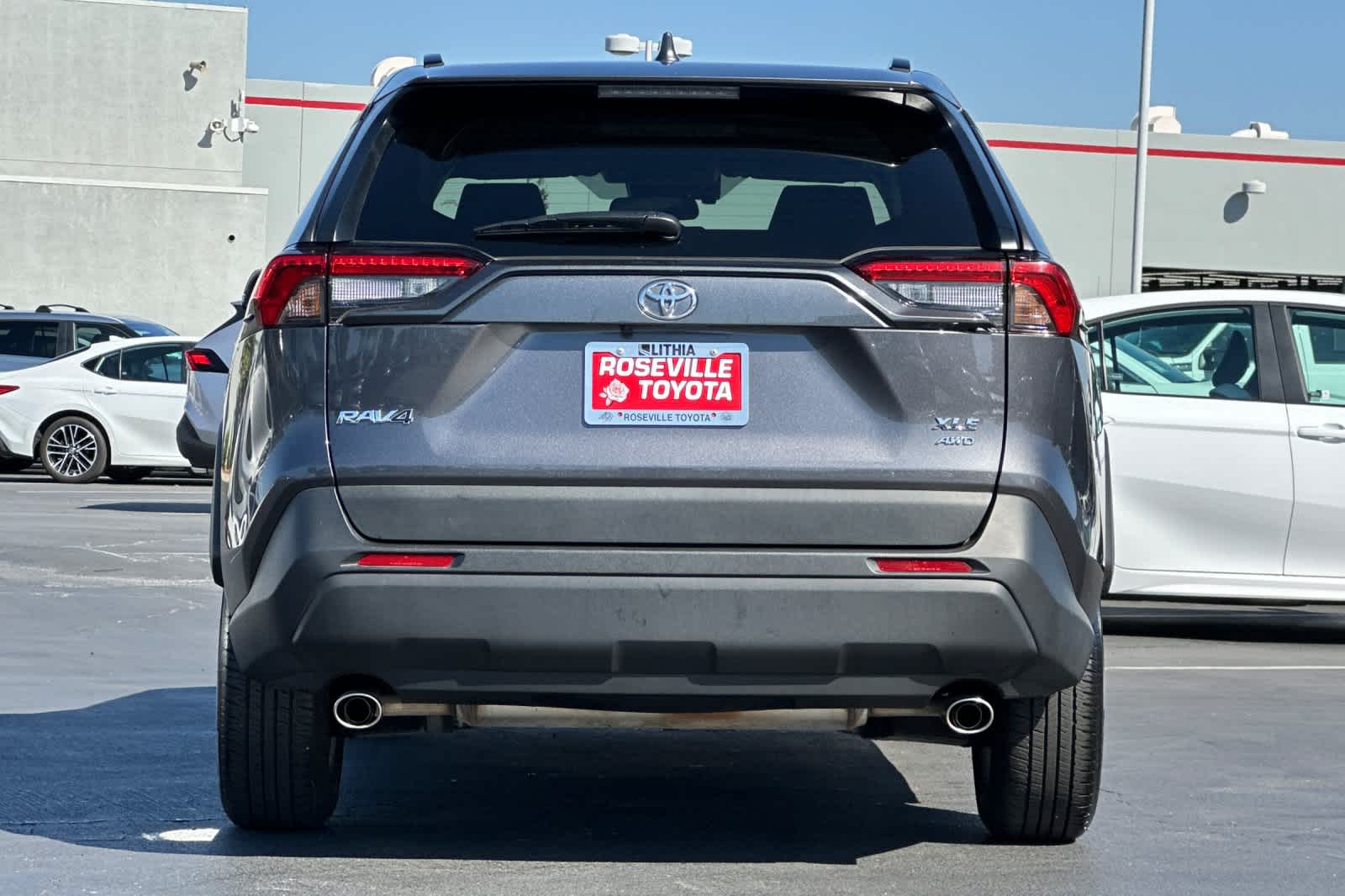 Thumbnail: 2024 Toyota RAV4 - 8