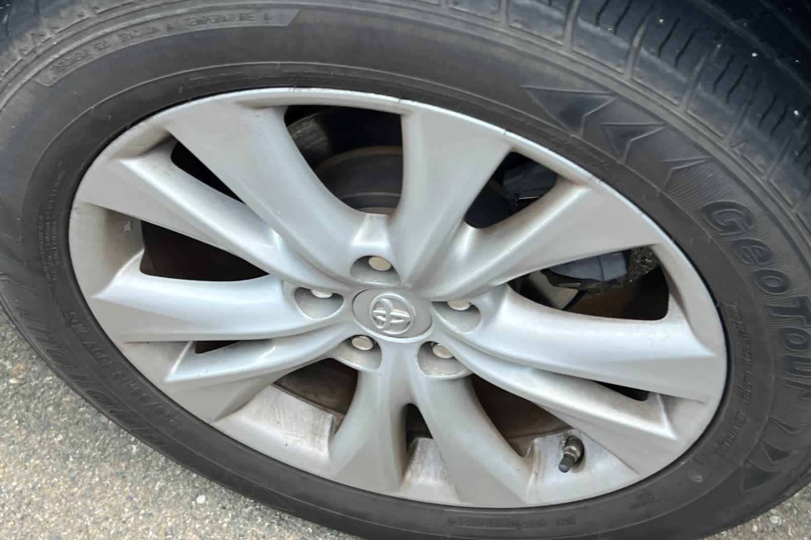 Thumbnail: 2013 Toyota RAV4 - 15