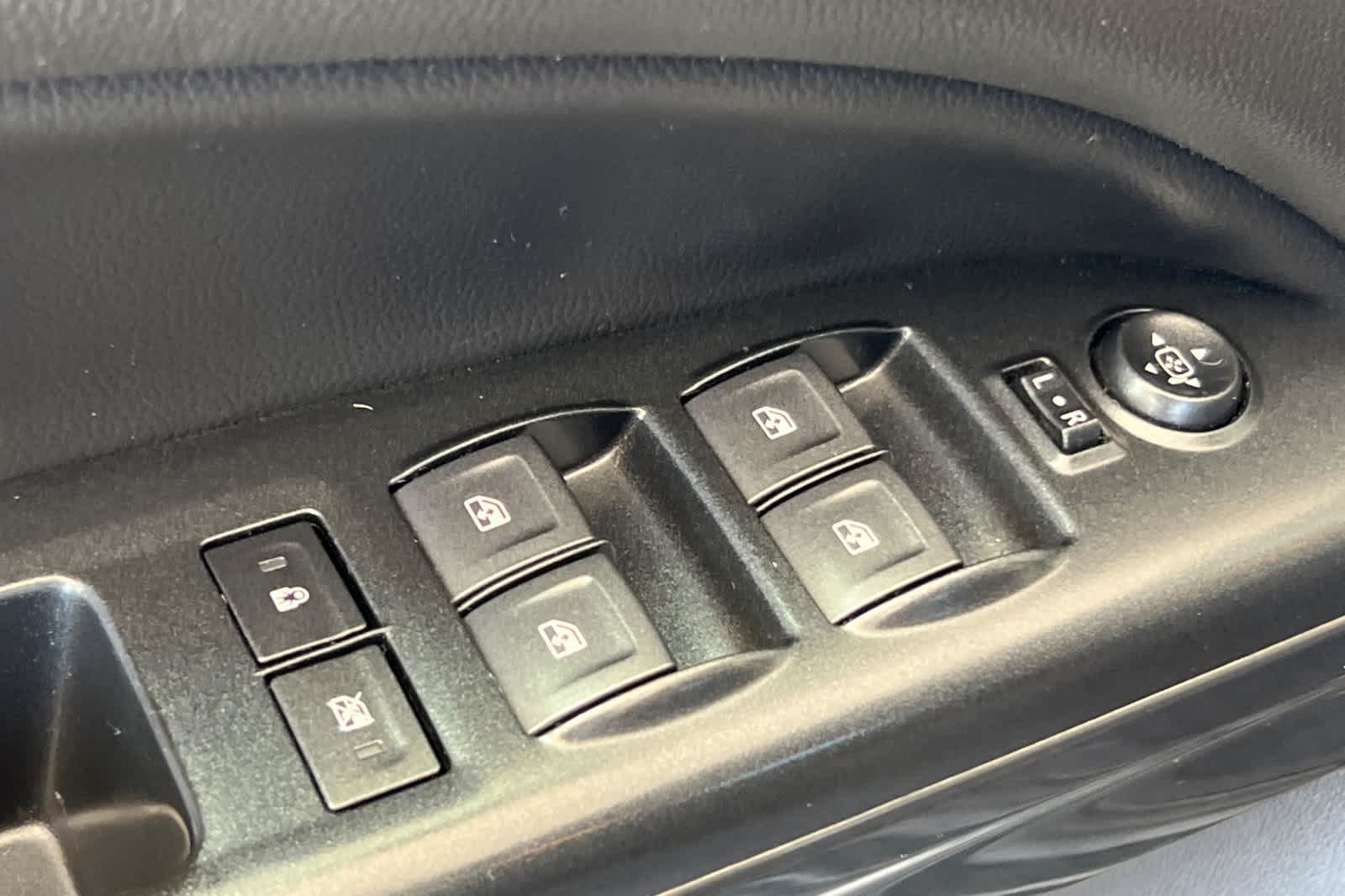 Thumbnail: 2018 GMC Canyon - 13