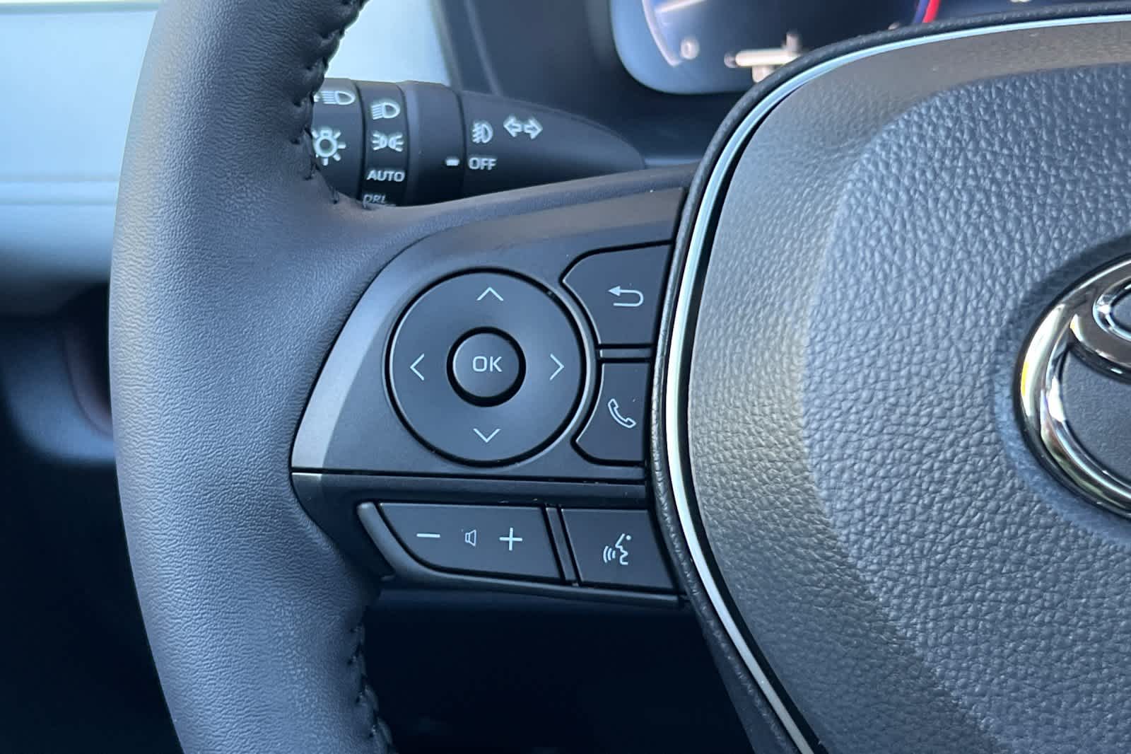 Thumbnail: 2025 Toyota RAV4 - 26