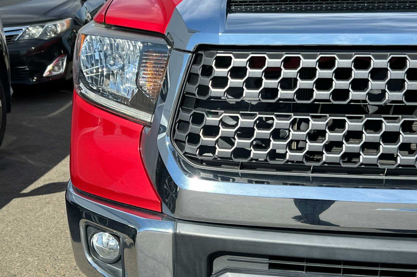 Thumbnail: 2019 Toyota Tundra - 8