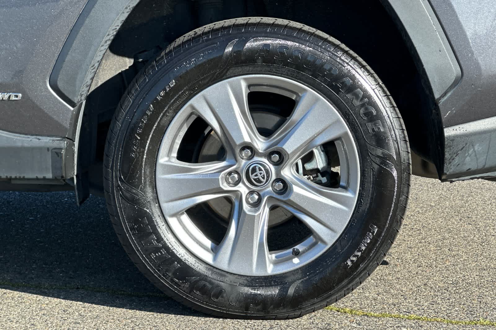 Thumbnail: 2023 Toyota RAV4 - 31