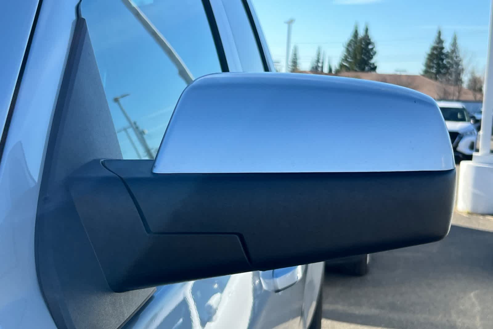 Thumbnail: 2018 Chevrolet Silverado 1500 - 21